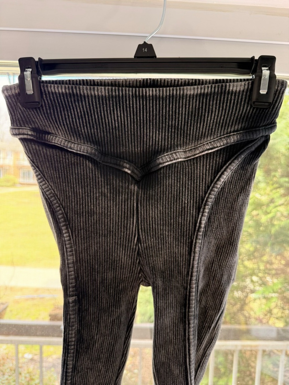 High-Waist Ribbed Leggings in Charcoal Gray